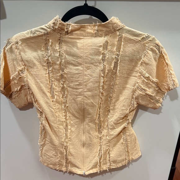 Buckle Tan Embellished Short Sleeve Blouse - Picture 4 of 6